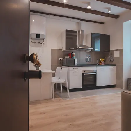 Apartamento Free Netflix & Wi-fi Modern Roiano