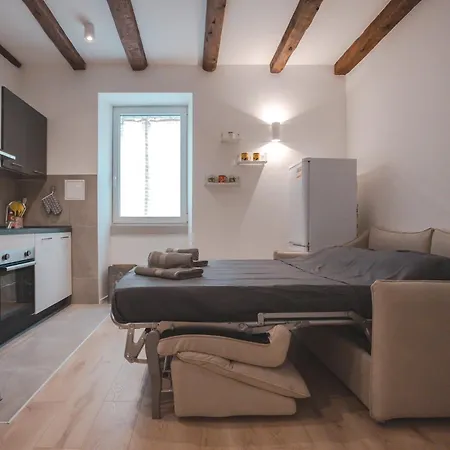 Free Netflix & Wi-fi Modern Roiano Appartement