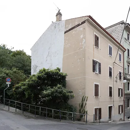 Apartamento Free Netflix & Wi-fi Modern Roiano *